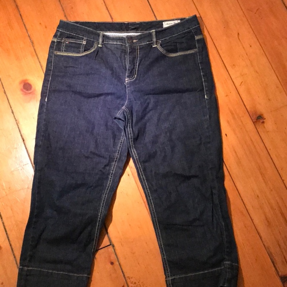 TOMMY HILFIGER Women’s Cropped Denim Capri Jeans